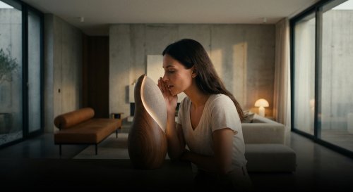 OpenAI prepara aposta em hardware com dispositivo pessoal de IA por voz